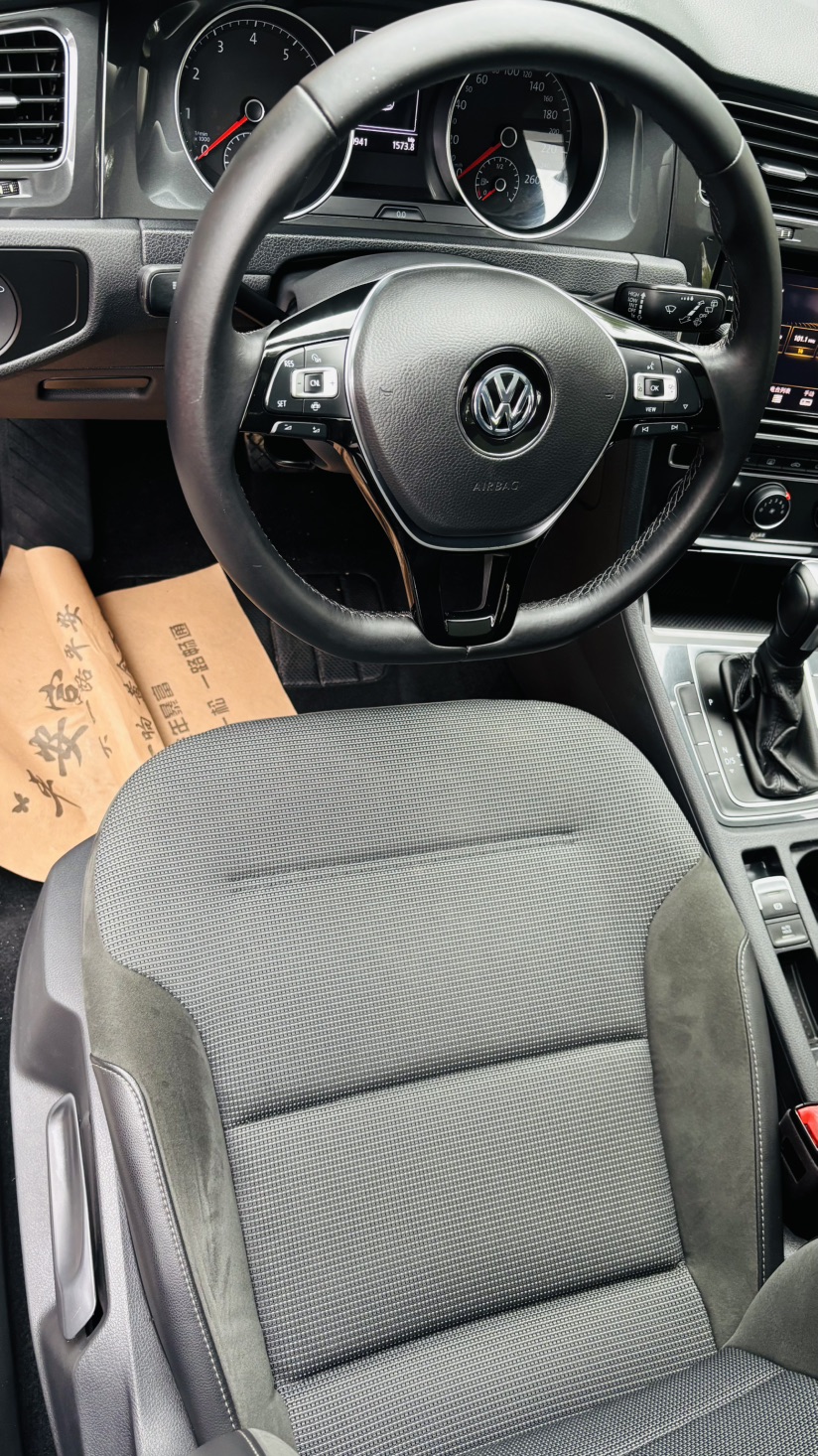 Volkswagen Golf 2019 #4 Volkswagen Golf 2019 car image #4