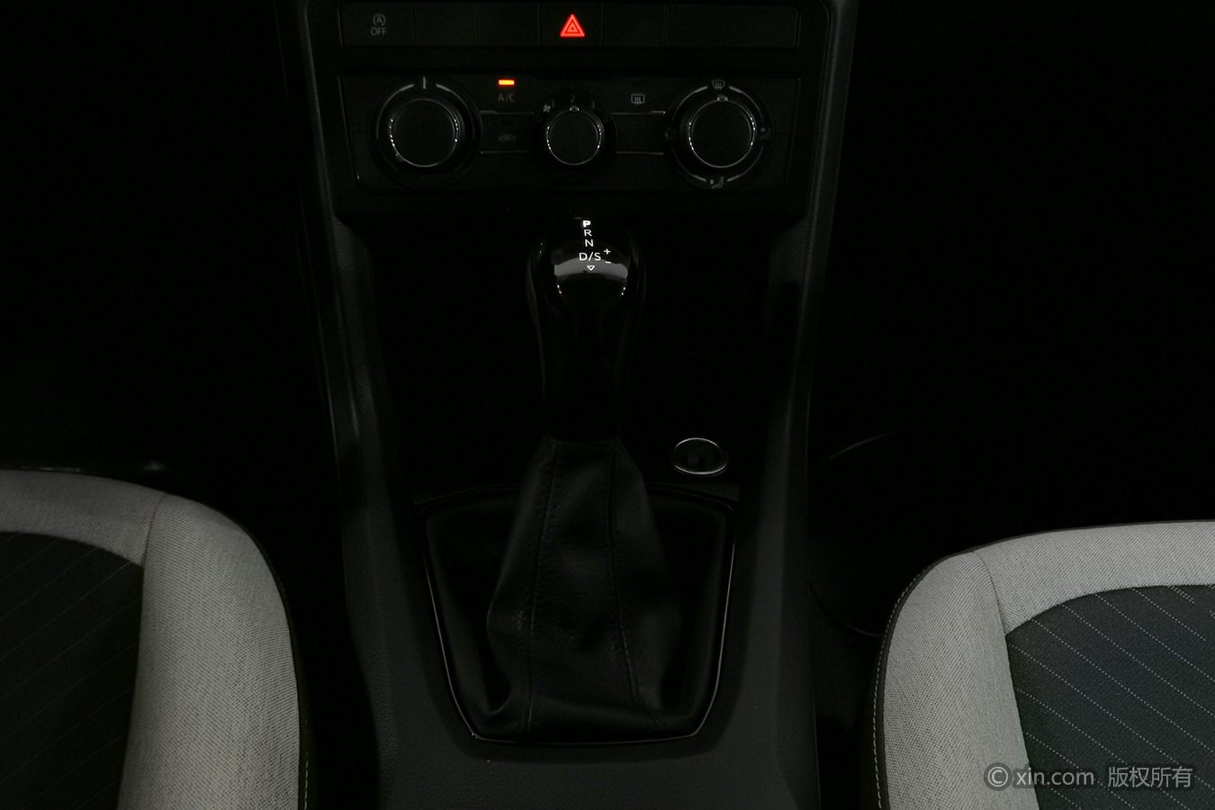 Volkswagen Tharu 2025 #14 Volkswagen Tharu 2025 immagine di auto #14