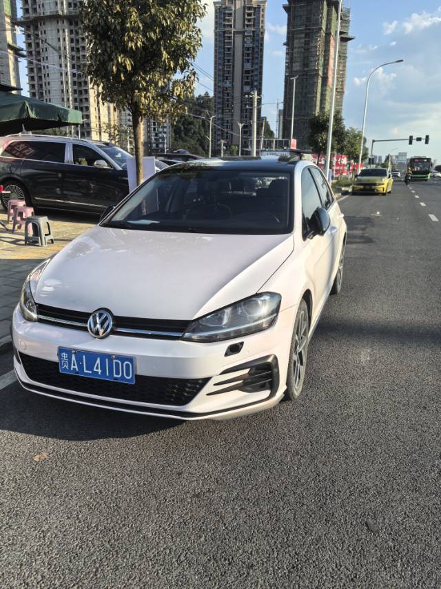 Volkswagen Golf 2020 Volkswagen Golf 2020 car image