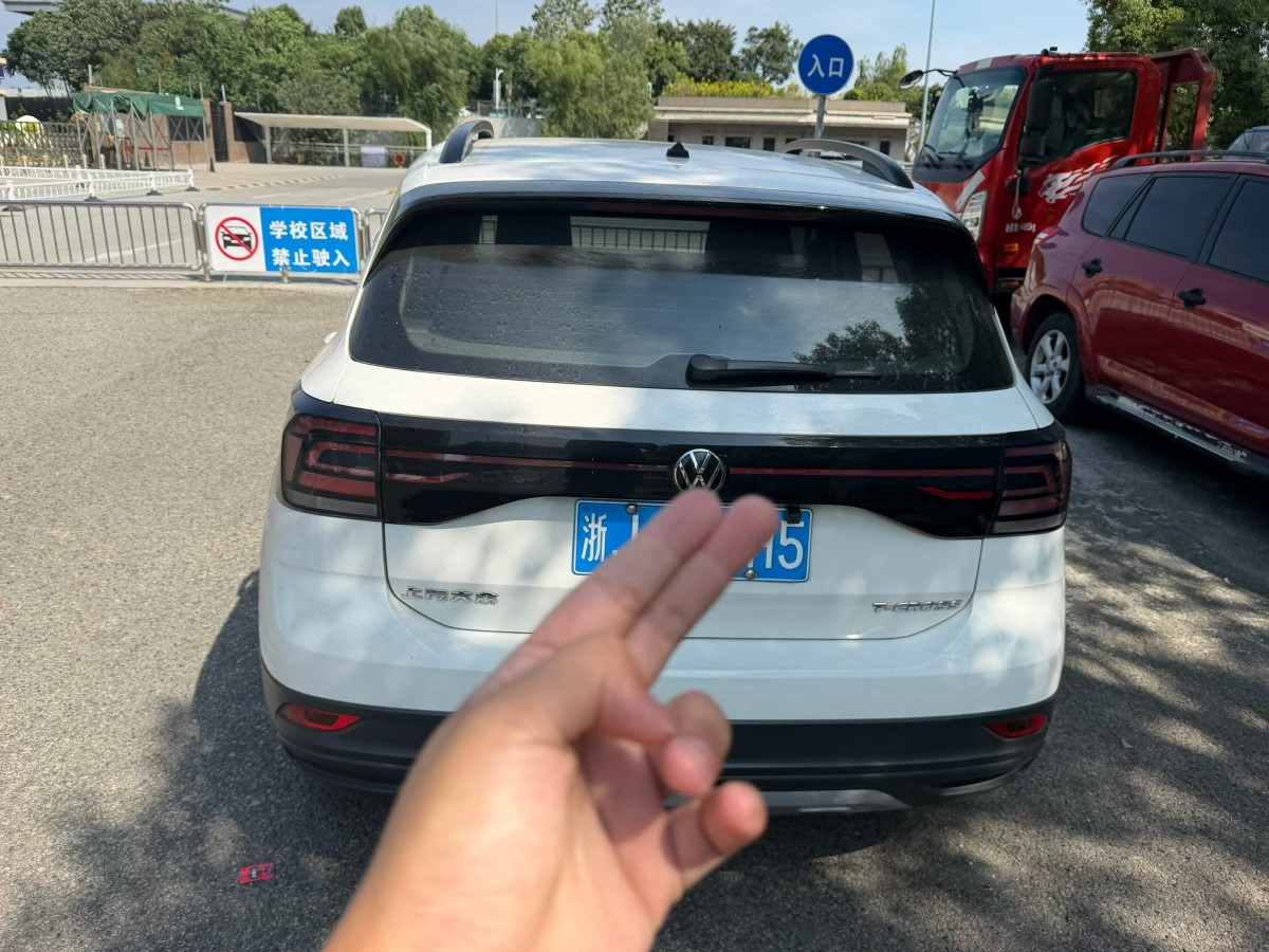 Volkswagen T-Cross 2019 car image #4