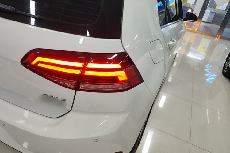 Volkswagen Golf 2018 #8 Volkswagen Golf 2018 car image #8