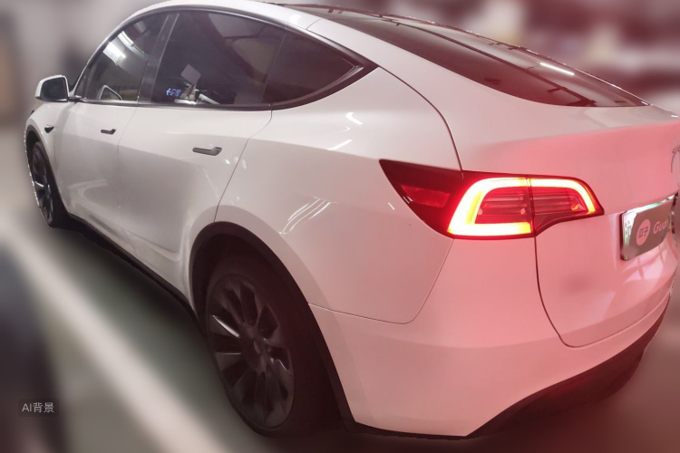 Tesla Model Y 2024 #5 Tesla Model Y 2024 car image #5
