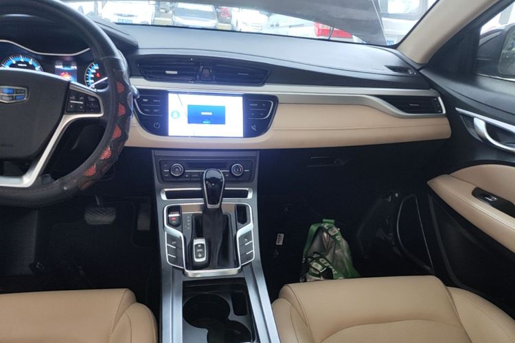 GEELY Emgrand 2019 #13 GEELY Emgrand 2019 car image #13