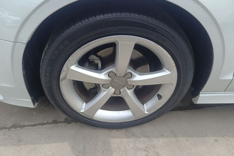 Audi A3 2017 car image #9