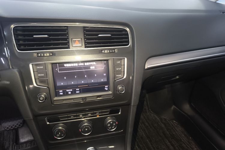 Volkswagen Golf 2017 #17 Volkswagen Golf 2017 car image #17
