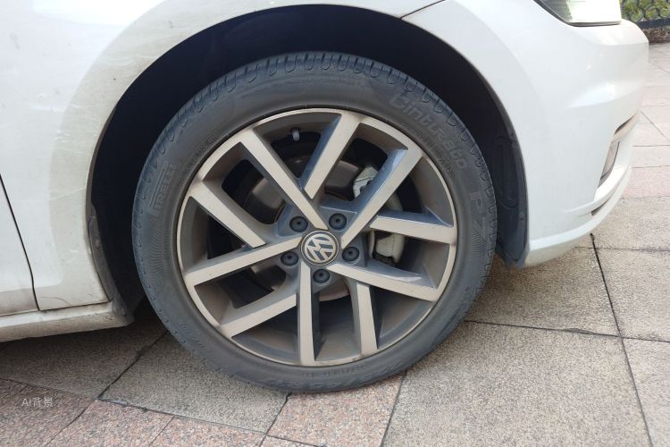 Volkswagen Golf 2020 imagen de coche #9