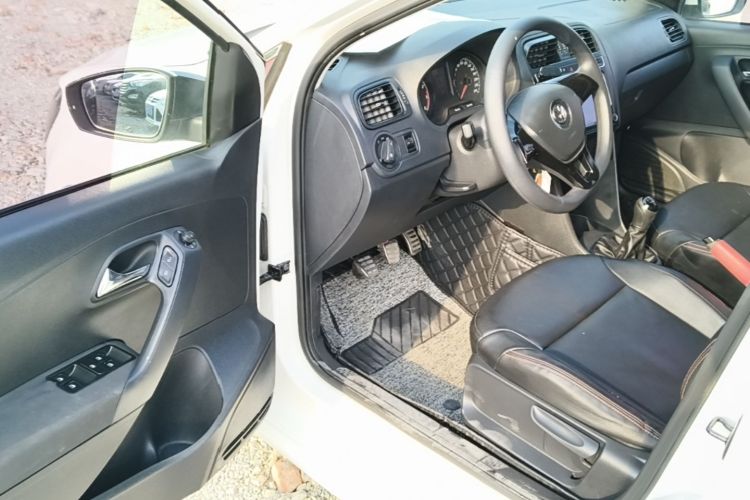 Volkswagen Polo 2017 #16 Volkswagen Polo 2017 car image #16