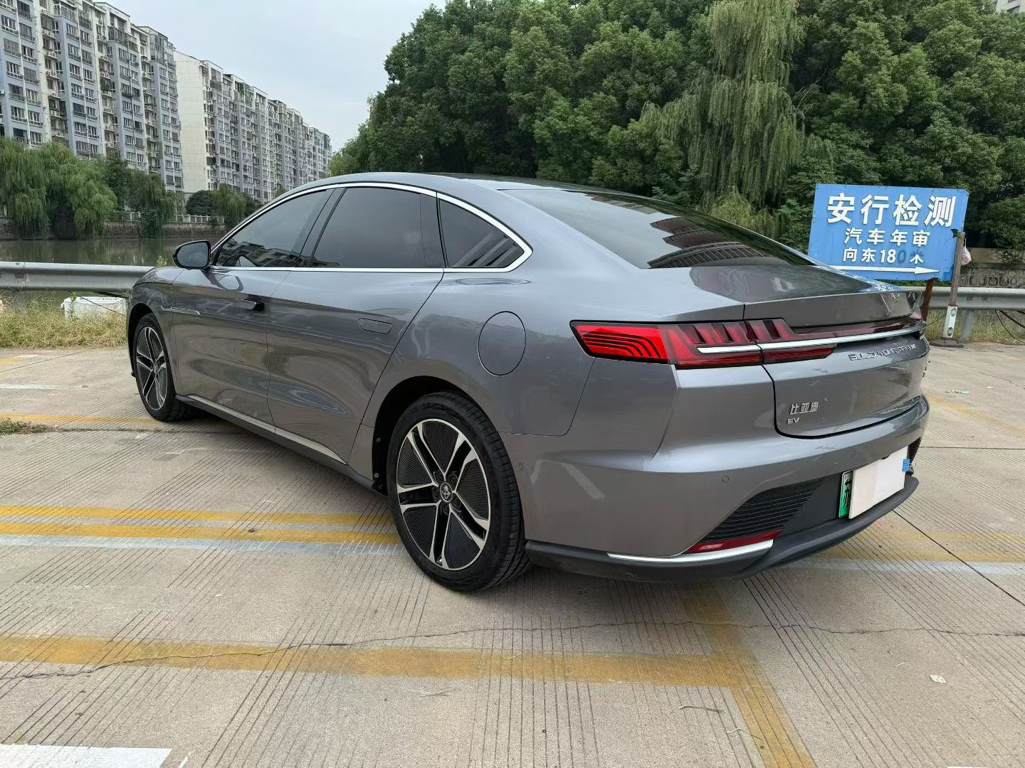 BYD Han 2021 #4 BYD Han 2021 immagine di auto #4