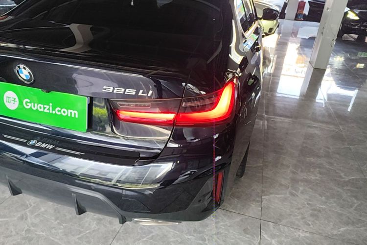 BMW 3 Series 2023 car image #8