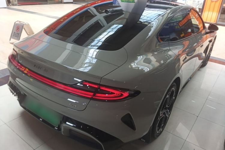 MI SU7 2025 car image #5