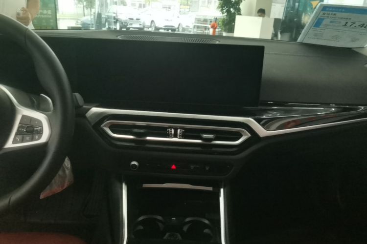 BMW 3 Series 2024 #13 BMW 3 Series 2024 car image #13