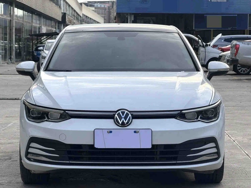 Volkswagen Golf 2022 car image #2