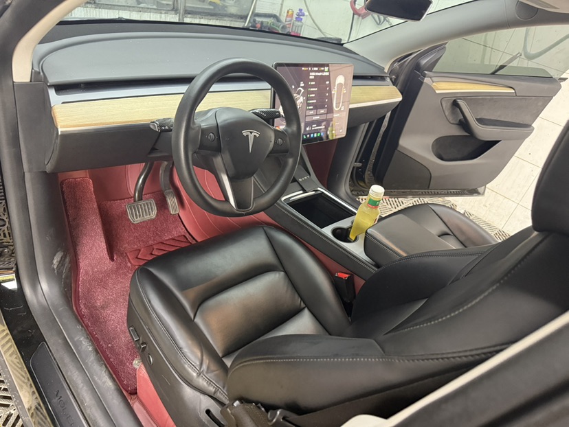Tesla Model Y 2023 #5 Tesla Model Y 2023 car image #5