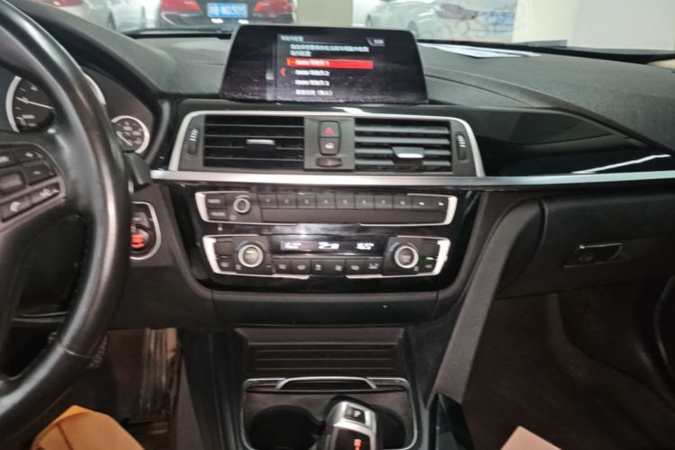 BMW 3 Series 2018 #13 BMW 3 Series 2018 car image #13