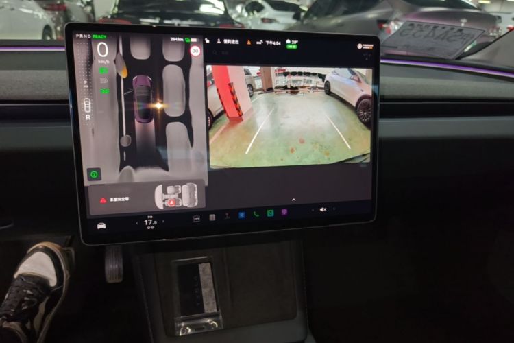 Tesla Model 3 2024 car image #13