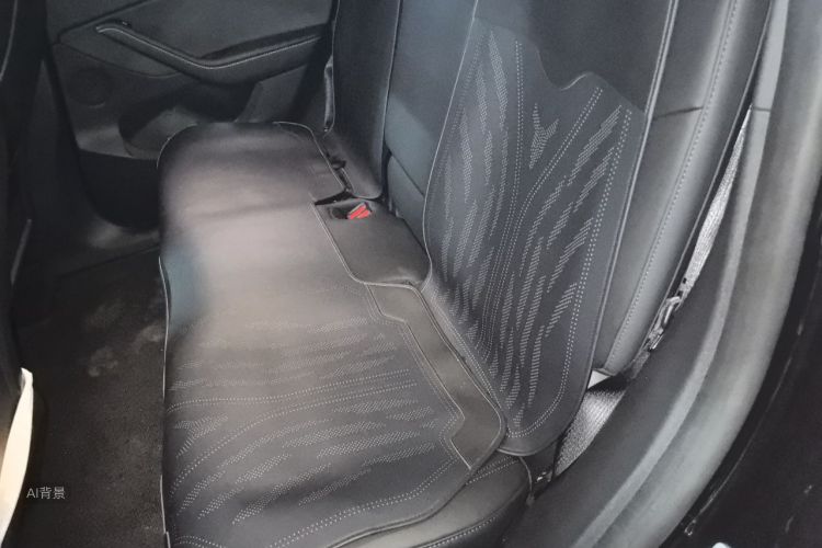 Tesla Model Y 2023 #19 Tesla Model Y 2023 car image #19