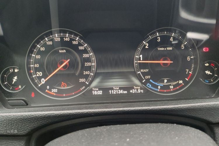 BMW 3 Series 2018 car image #13