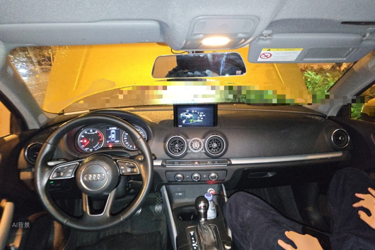 Audi A3 2018 car image #11