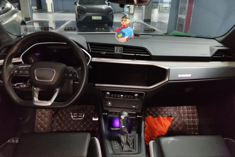 Audi Q3 2024 car image #11