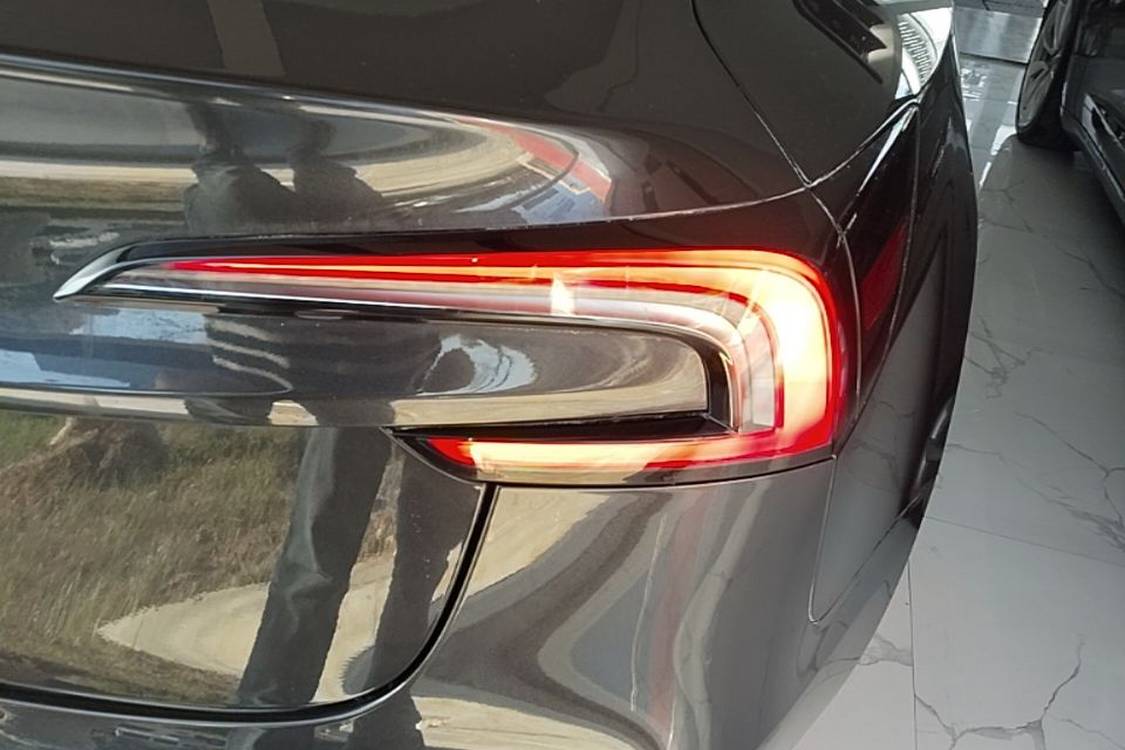 Tesla Model 3 2024 صورة سيارة #7