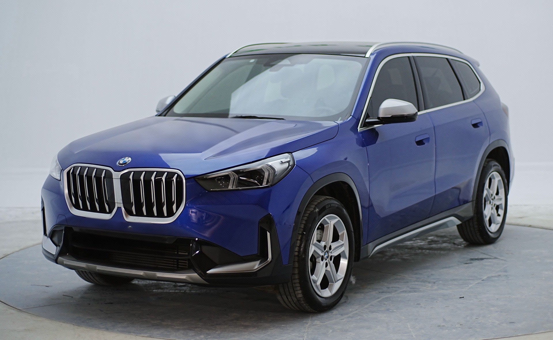 BMW X1 2024 BMW X1 2024 car image