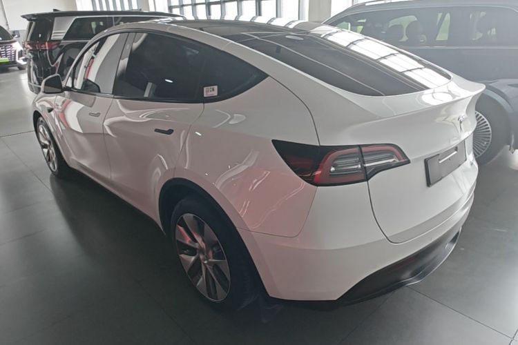 Tesla Model Y 2022 #5 Tesla Model Y 2022 immagine di auto #5