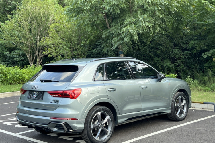 Audi Q3 2023 immagine di auto #6