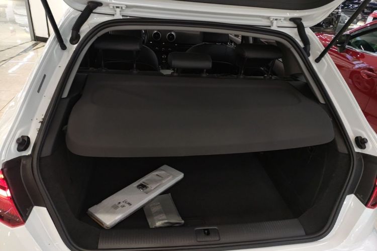 Audi A3 2019 car image #19