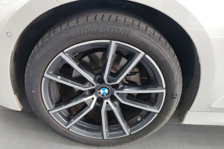 BMW 3 Series 2023 car image #9
