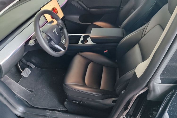 Tesla Model Y 2024 car image #15