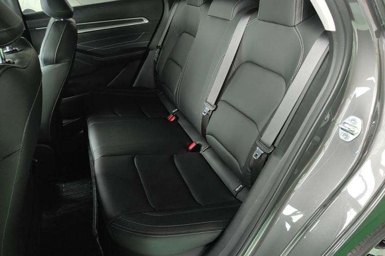 GEELY Emgrand 2025 #17 GEELY Emgrand 2025 car image #17