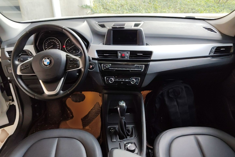 BMW X1 2018 #10 BMW X1 2018 immagine di auto #10