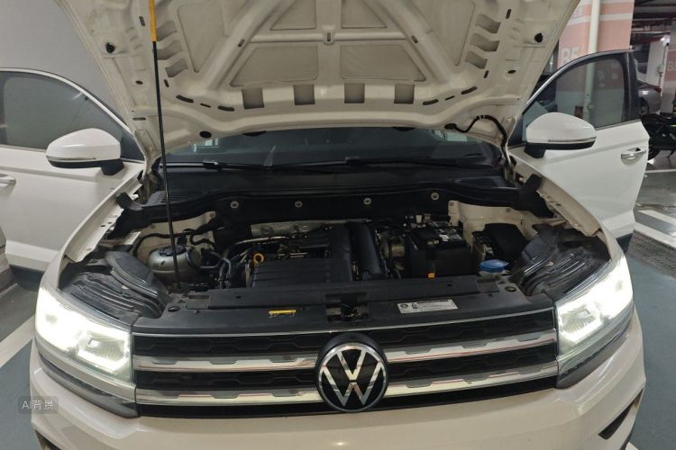 Volkswagen Tharu 2021 car image #22