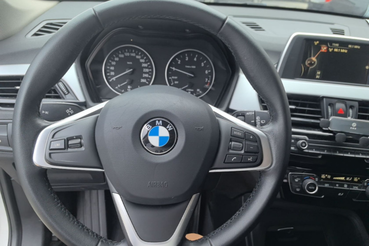 BMW X1 2017 #11 BMW X1 2017 car image #11