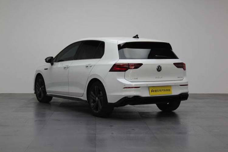 Volkswagen Golf 2024 car image #4