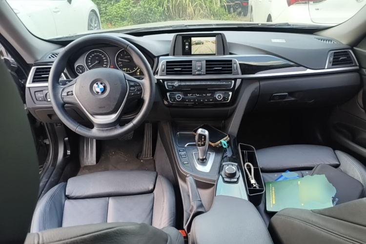 BMW 3 Series GT 2018 #10 BMW 3 Series GT 2018 car image #10