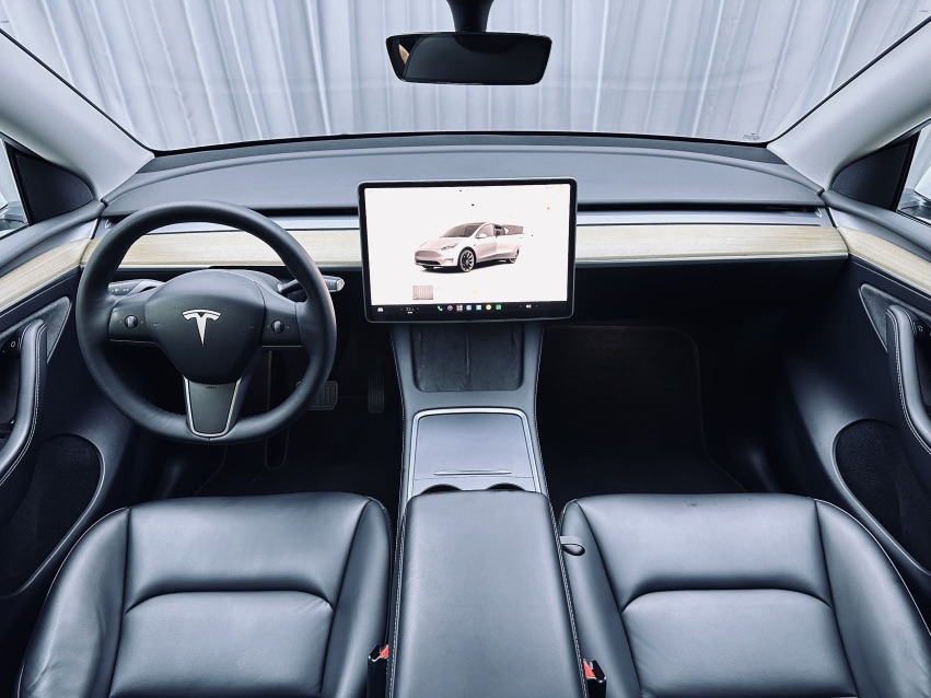 Tesla Model Y 2022 #6 Tesla Model Y 2022 car image #6