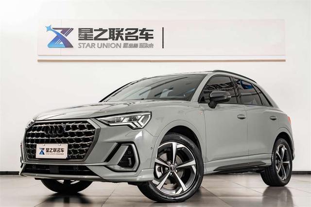 Audi Q3 2023 car image #26