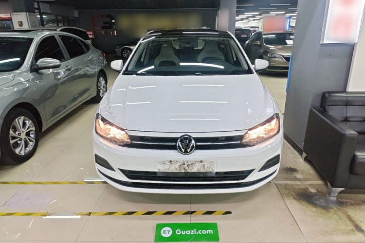 Volkswagen Polo 2022 car image #3
