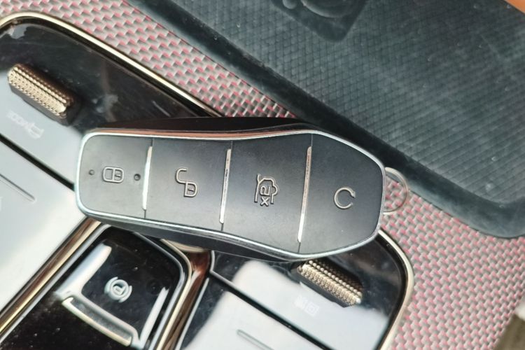 BYD Han 2022 car image #15