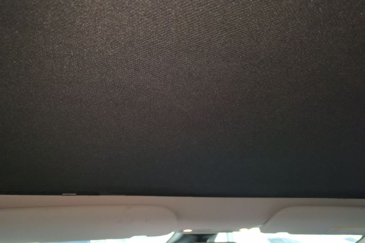 Tesla Model 3 2021 car image #18