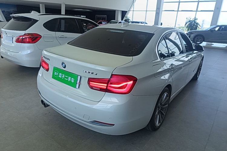 BMW 3 Series 2019 #7 BMW 3 Series 2019 immagine di auto #7