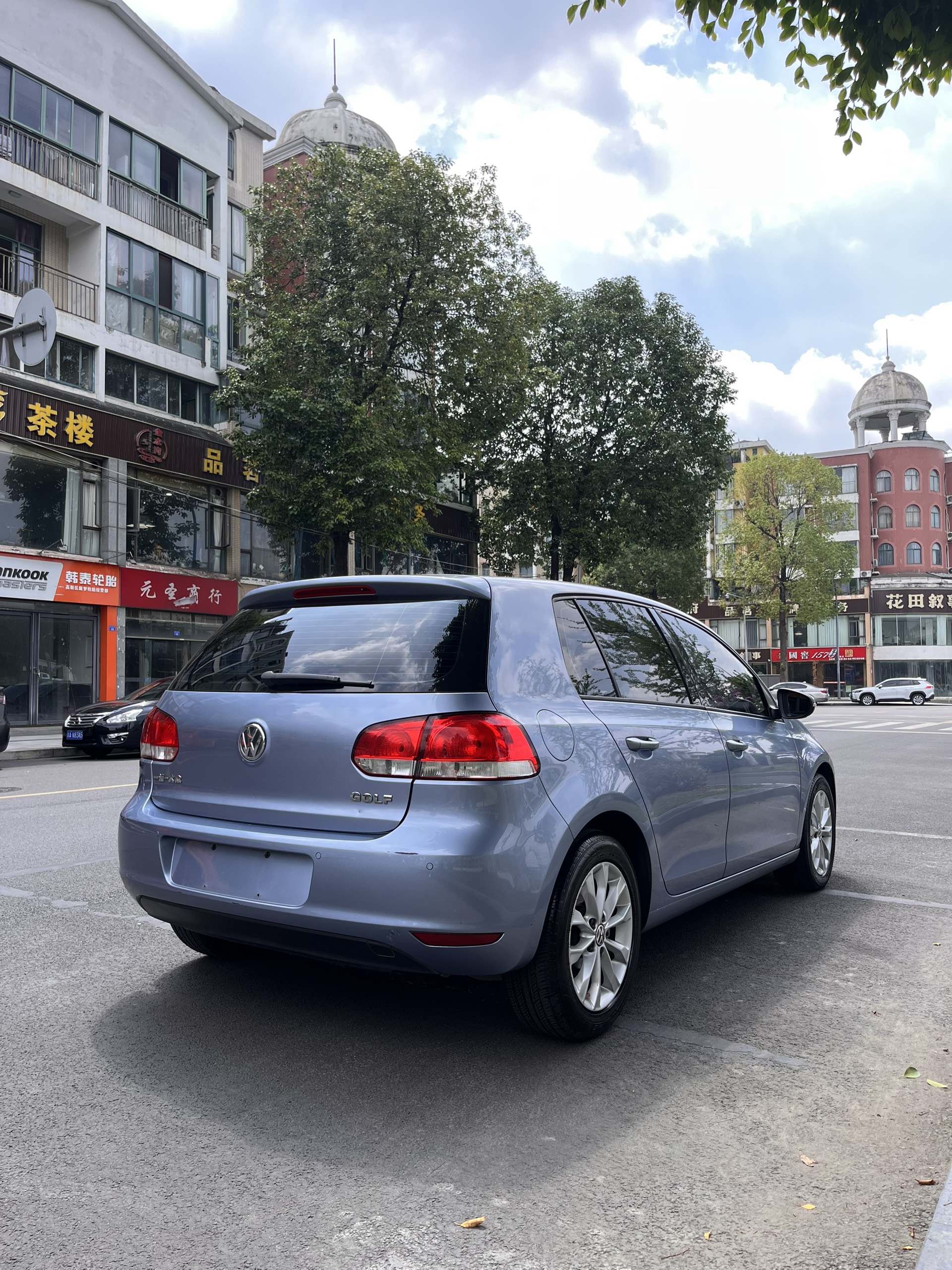 Volkswagen Golf 2012 car image #9