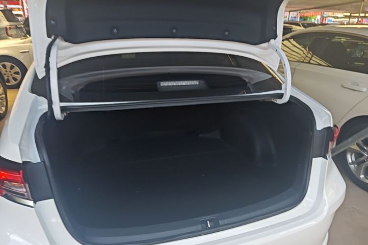 Toyota Corolla 2023 immagine di auto #19