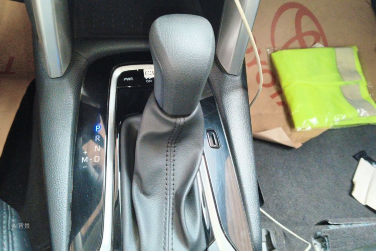 Toyota Corolla Cross 2026 صورة سيارة #16