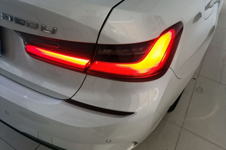 BMW 3 Series 2022 #8 BMW 3 Series 2022 car image #8