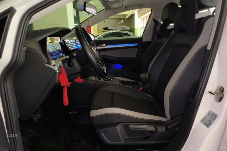 Volkswagen Golf 2021 car image #17