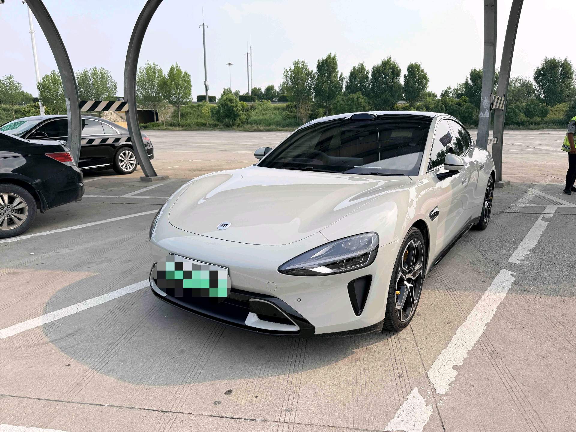 MI SU7 2025 car image 