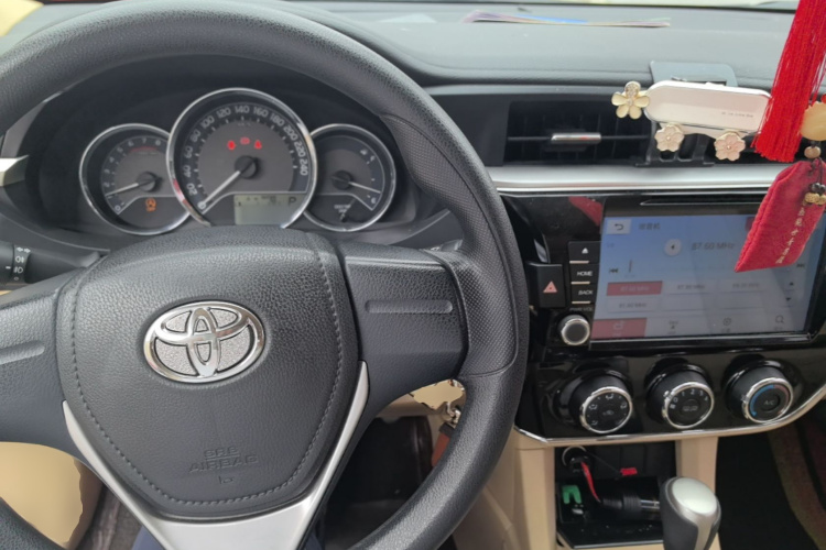 Toyota Corolla 2016 car image #10