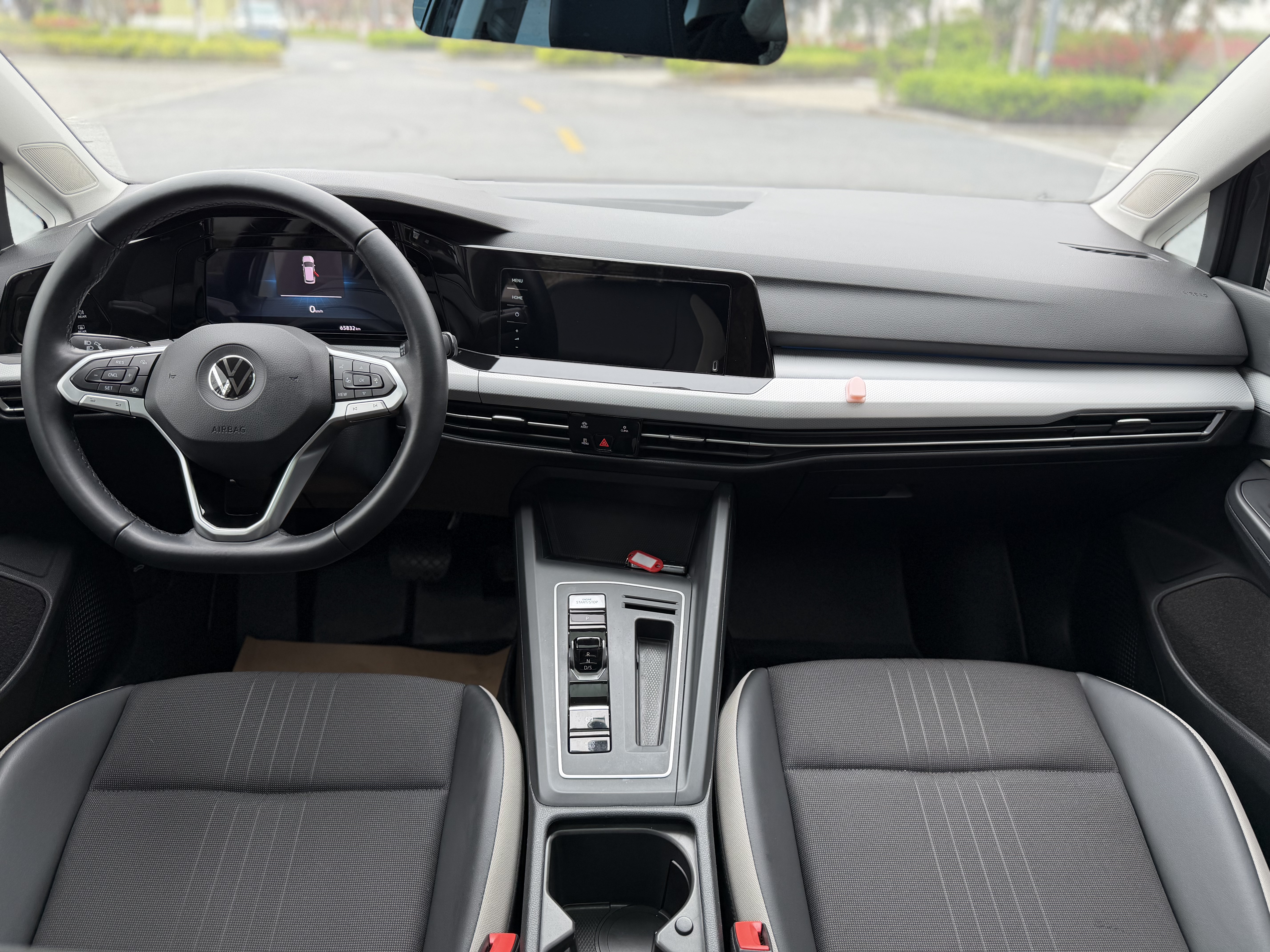 Volkswagen Golf 2021 car image #8